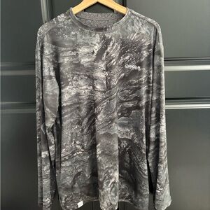 Magellan Outdoors REVERSIBLE Realtree Men's Gray Long Sleeve Shirt